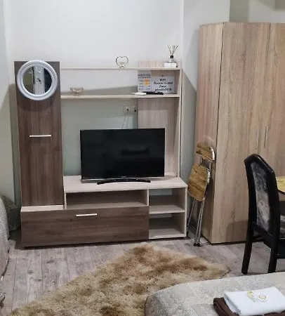 Πανσιόν Guest Super Center Perfect Location